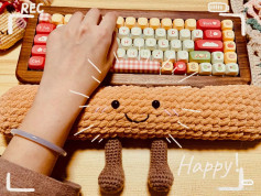 Crochet Jellycat Baguette Wrist Rest Pattern Tutorial