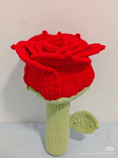 Crochet Jumbo Rose Bouquet Pattern with Amigurumi Doll
