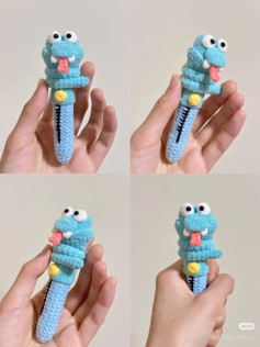Crochet Kai the Chameleon Pen Case Pattern Tutorial