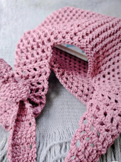 Crochet Knot Bag Pattern Chart: Pink Handmade Tote with Bow and Open Stitch Design