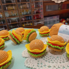 Crochet Mini Hamburger Amigurumi Tutorial Chart with Bread, Beef, Tomato and Cheese Instructions