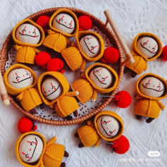 Crochet Pattern: Clowns in the Rain Amigurumi Doll with Yellow Raincoat and Red Balloon