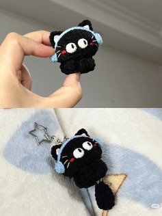 Crochet Pattern for Cute Black Cat Keychain with Blue Headphones