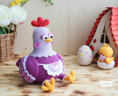 Crochet Pattern for Feona the Hen Amigurumi Doll
