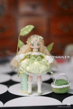 Crochet Pattern for Firefly Fairy Doll Amigurumi with Green Dress and Accessories