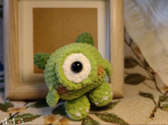 Crochet Pattern for Green One-Eyed Monster Amigurumi Doll with Big Eye