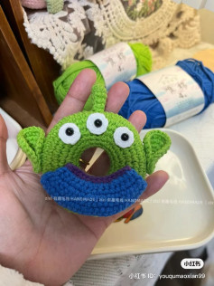 Crochet Pattern: Toy Story Three-Eyed Alien Donut Amigurumi