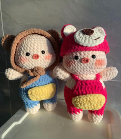 Crochet Pig Amigurumi Pattern: Complete Tutorial for Head, Body, Hood, and Accessories