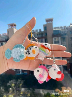 Crochet Rainbow Fish Pattern Tutorial