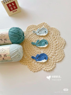 Crochet Small Whale Amigurumi Tutorial Pattern with Step-by-Step Instructions