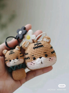 Crochet Tiger Keychain Pattern Tutorial