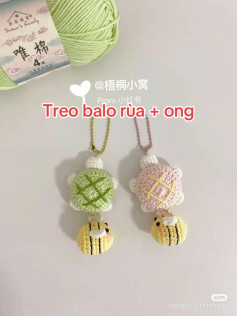 Crochet Turtle and Bee Bag Charm Pattern Chart