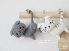 Crochet Wall-Hanging Kitten Pattern: Gray and White Amigurumi Cat Tutorial