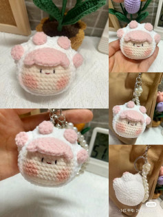Cute Cat Paw Dumpling Amigurumi Keychain Pattern