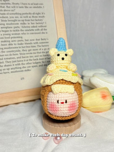 Cute Crochet Cream Cake Bear with Blue Party Hat - Amigurumi Doll Pattern
