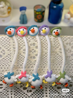 Cute Crochet Goose Amigurumi with Hat and Scarf Pattern