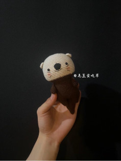 Cute Crochet Otter Amigurumi Pattern: Step-by-Step Chart for Brown and Beige Yarn Doll