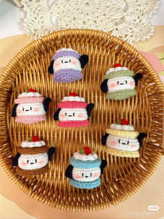 Cute Crochet Pucky Dog Oreo Sandwich Keychain Pattern Chart