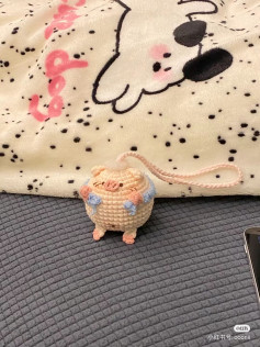 Cute Crocheted Bathing Pig Amigurumi with Pattern
