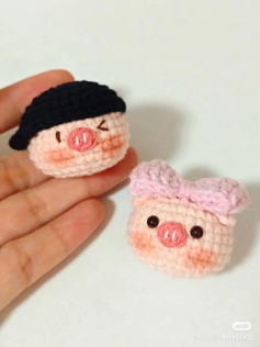 Cute Crocheted Pig Head Amigurumi Pattern with Chart Instructions