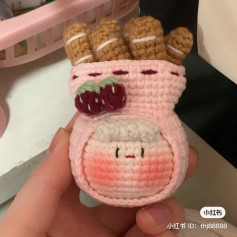 Cute Crocheted Strawberry Fries Mochi Doll Pattern
