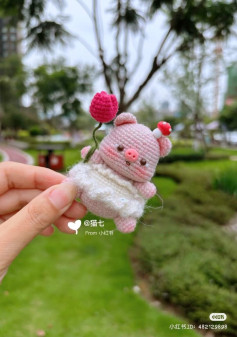 Cute Pink Pig Amigurumi Crochet Pattern with Tulip and Mushroom