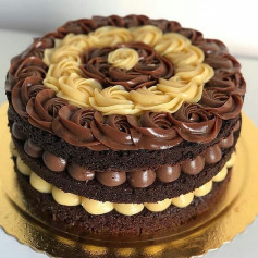 Delicious Chocolate Layer Cake with Peanut Butter and Chocolate Frosting