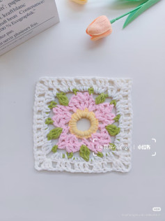 DIY Pink Flower Hair Scrunchie Crochet Tutorial