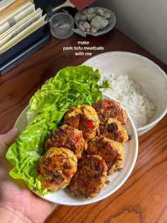 Easy Homemade Pork Tofu Meatballs with Colorful Vegetables