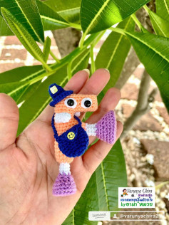 แผนผังถักโครเชต์ตัวอักษร F สีส้มน่ารัก