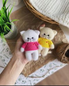 Free Crochet Amigurumi Pattern: Cute Cat, Bunny, and Bear Dolls with Colorful Sweaters