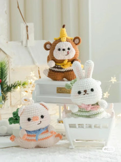 Free Crochet Chart for Cute Pig Amigurumi Doll with Noodle Outfit and Cabbage Accessories