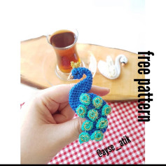 Free Crochet Peacock Amigurumi Pattern with Turkish Instructions