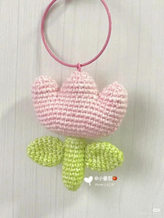 Free Crochet Tulip Keychain Pattern Chart with Detailed Instructions for Flower, Leaves and Stem