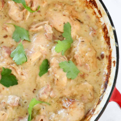 French Onion Chicken Bake: Creamy, Golden Chicken with Bacon and French Onion Flavor