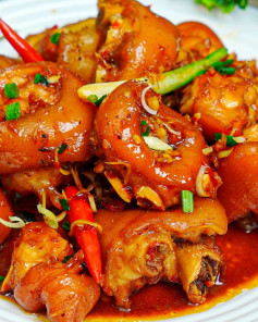 Giò Heo Kho Sả Nước Dừa Thơm Ngon