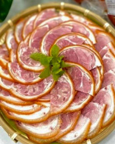 Giò Heo Muối Xông Khói - Món Ăn Đậm Vị Ngày Tết