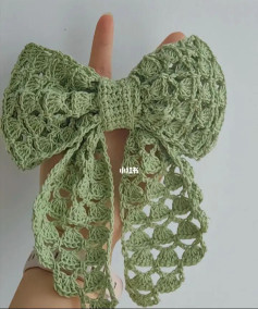 Green Crochet Bow Hair Accessory Pattern with Chart