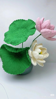 Handmade Crochet Lotus Flower Pattern Tutorial with Green Leaves, Pink and White Petals Design