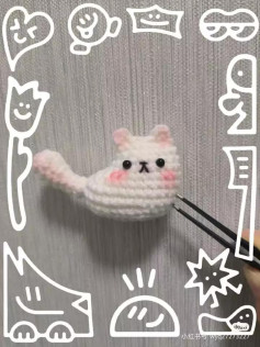 Handwritten Crochet Pattern for Cute White Cat Chopstick Topper