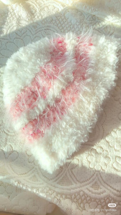 Handwritten Crochet Pattern for Fluffy Pink and White Fur Hat