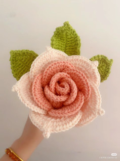 Handwritten crochet pattern for Thai rose flower