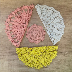 Hàng loạt mẫu chart móc len khăn trải bàn (salfetka) và tấm lót hoa văn tinh tế, đa dạng màu sắc