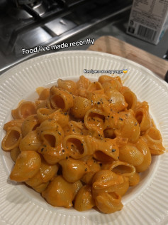 Homemade food recipes collection: sweet and sour chicken, tomato pasta with bacon, creamy tomato soup with grilled cheese, and Korean shrimp over rice