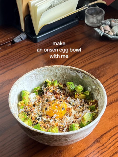 How to make a simple and nourishing onsen egg bowl with rice, avocado, furikake, garlic chips, and sesame