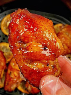 Hướng dẫn làm cánh gà nướng mật ong chanh tỏi thơm ngon, giòn rụm bằng nồi chiên không khí