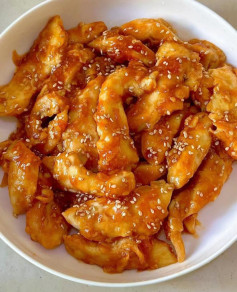 Hướng dẫn làm món ức gà sốt cay giòn tan, tẩm bột chiên vàng ruộm