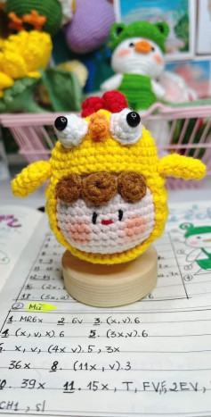 Hướng dẫn móc búp bê gà mắt lồi và bé chanh dễ thương