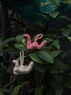 Hướng dẫn móc len chim hạc giấy màu hồng và trắng