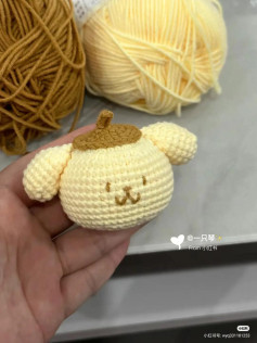 Hướng dẫn móc len Chó Pudding: Chart chi tiết cho thân, tai và mũ với tông màu vàng kem dễ thương